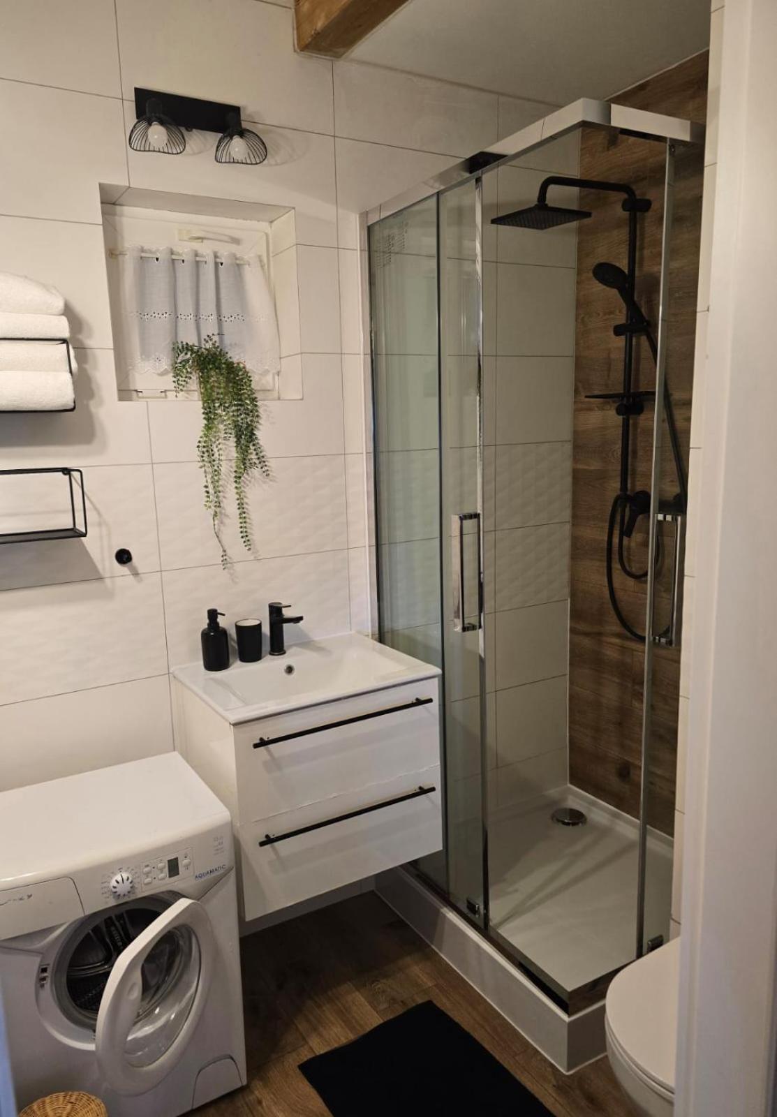 Domek Na Hrobaczej - Jacuzzi&Sauna Miedzybrodzie Bialskie Exterior foto